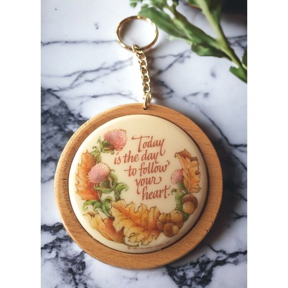 Follow Your Heart Keychain Vintage Hallmark Floral Today is the Day Retro 80s - Picture 1 of 6